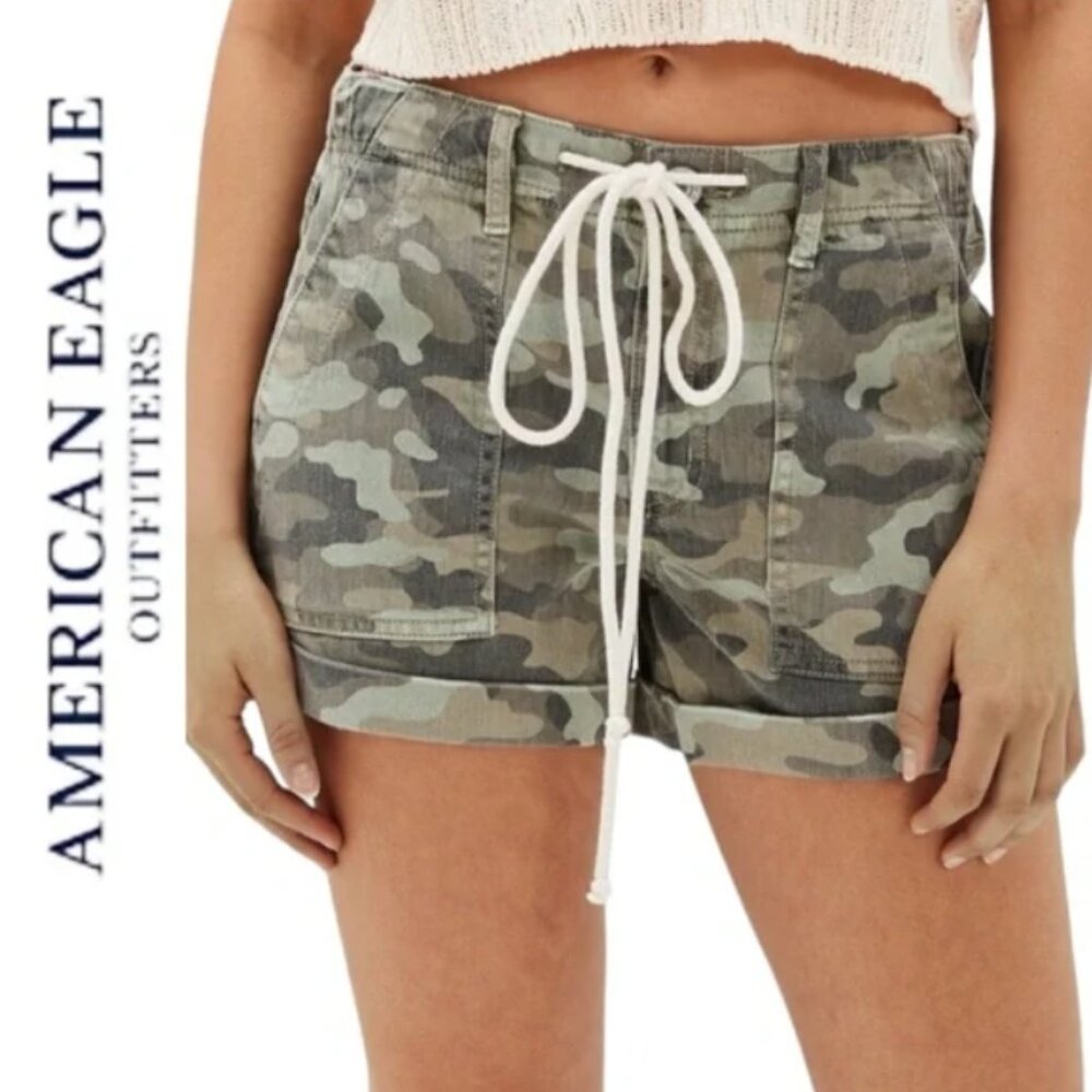 NWT American Eagle Tomgirl Camo Shorts Size 8